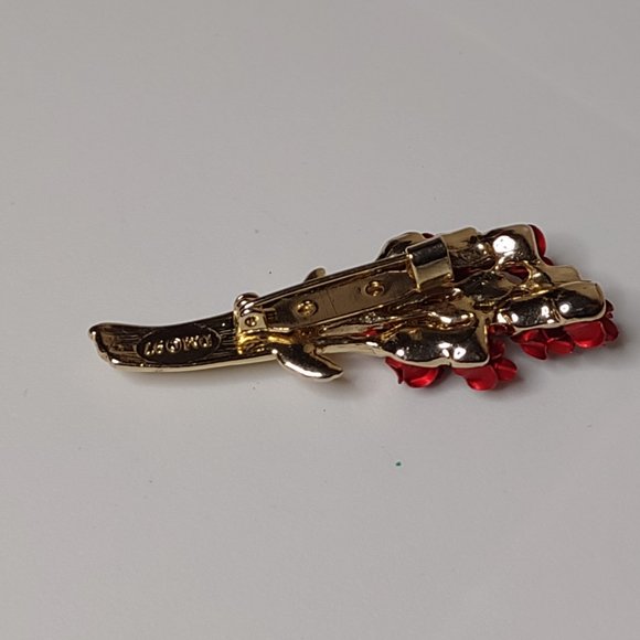 Pretty Red Flower Bouquet Brooch - Picture 6 of 10